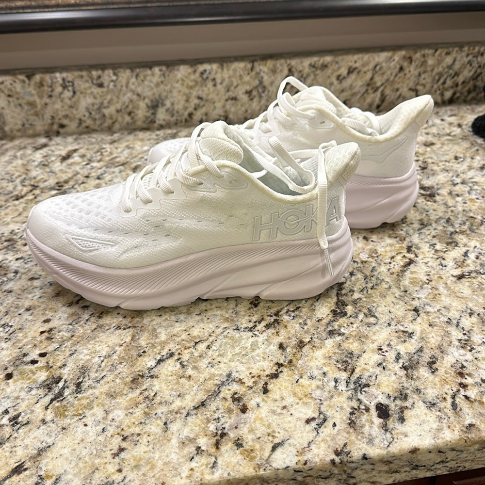 Hoka Clifton 9 shoes